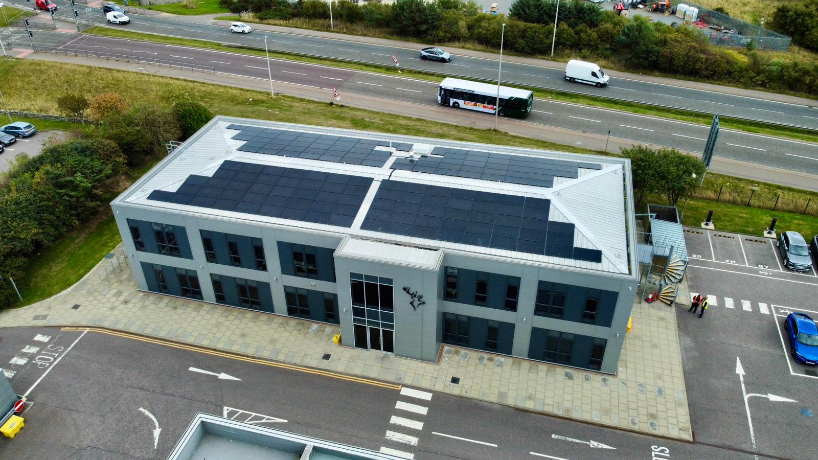 Member News: i-Protech delivers one of its largest solar installs in its 10-year history for Balmoral Comtec
