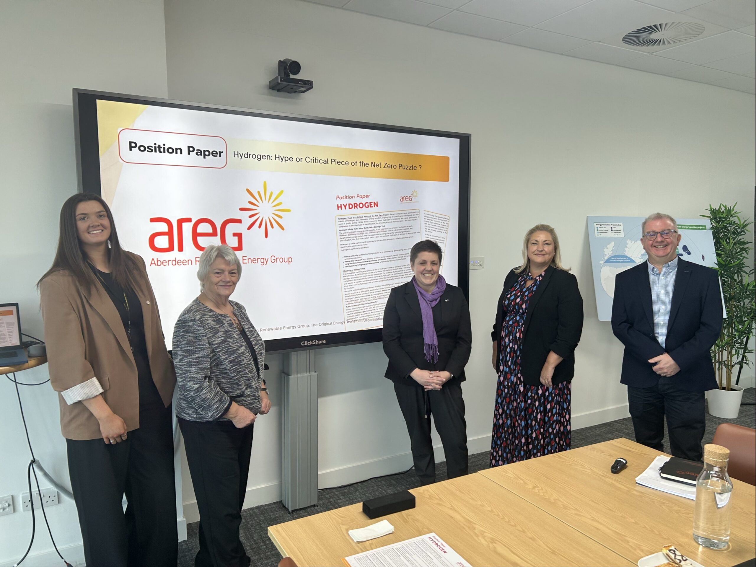 AREG News: AREG Publishes Position Paper on Hydrogen: Hype or a Critical Piece of the Net Zero Puzzle?