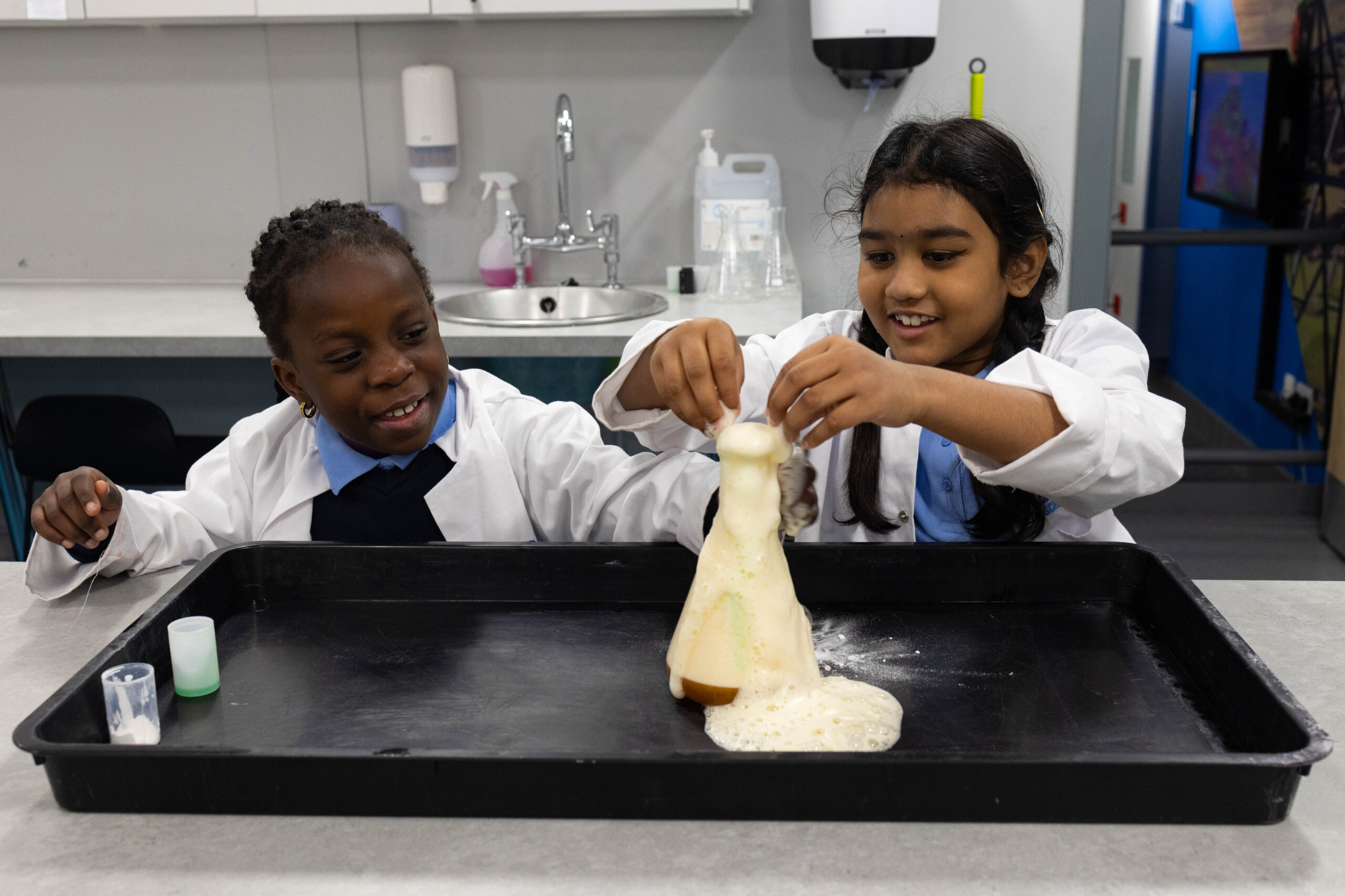 Member News: Aberdeen Science Centre Extends Apache Stem Laboratory Partnership